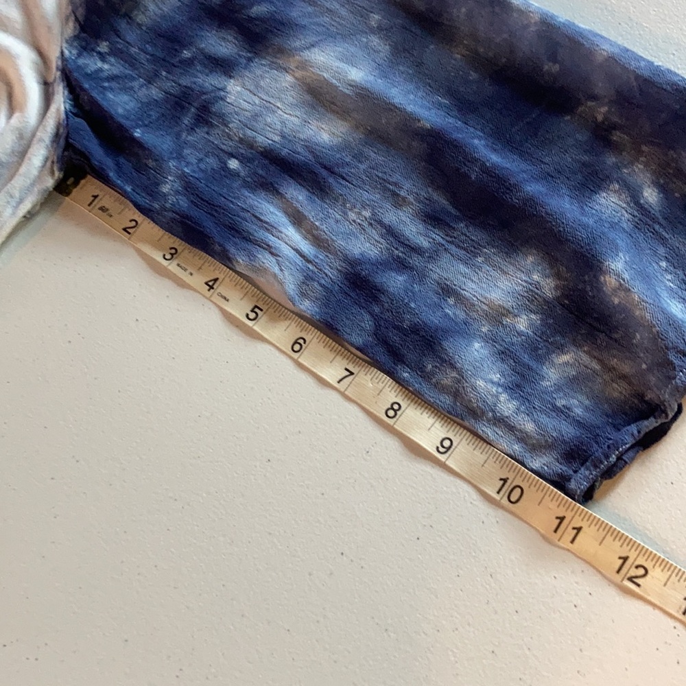 Chico’s womens Tie Dye long sleeved key hole back Shirt Top size 0 or S 4 - Picture 11 of 14